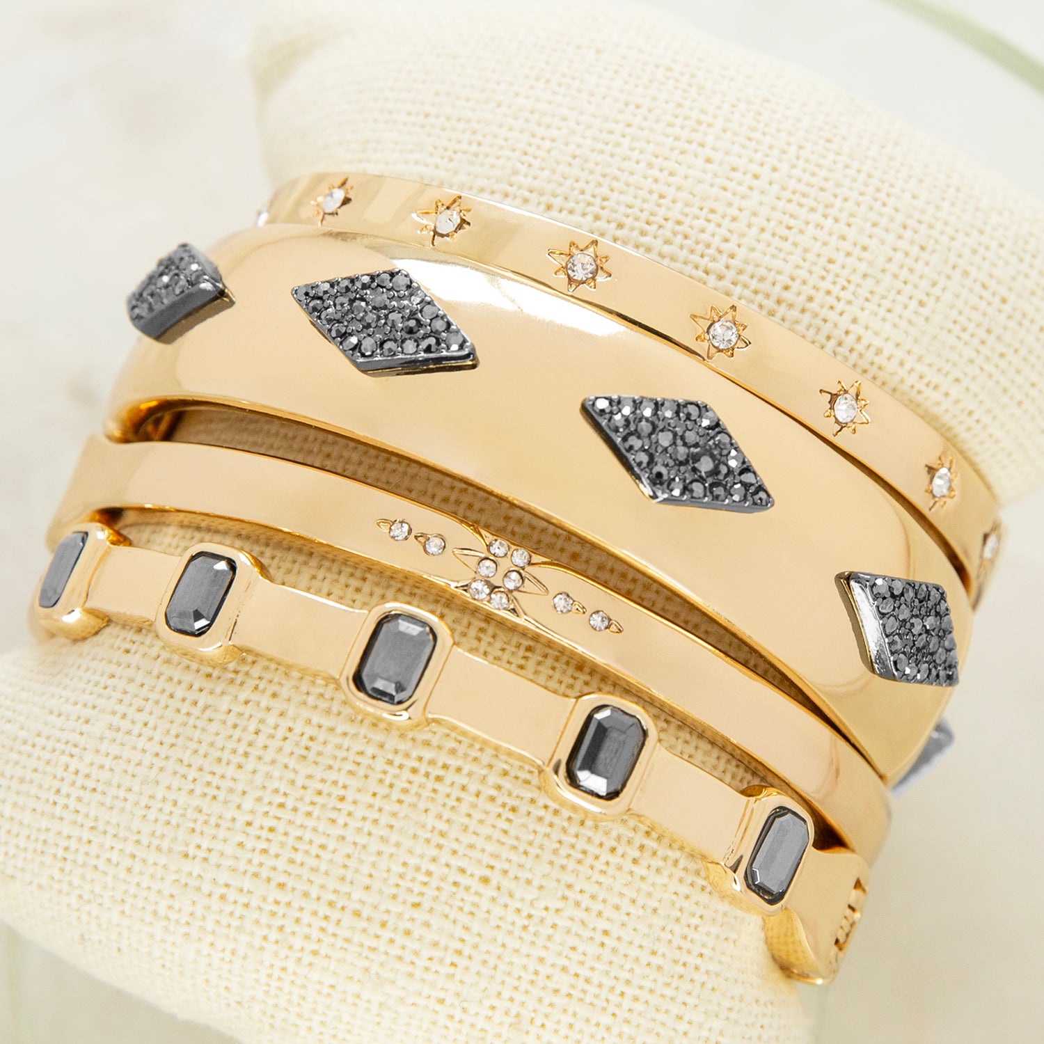 0.14 ct.Joy Diamond Bracelet Design Diamond Bracelets Zen Diamond