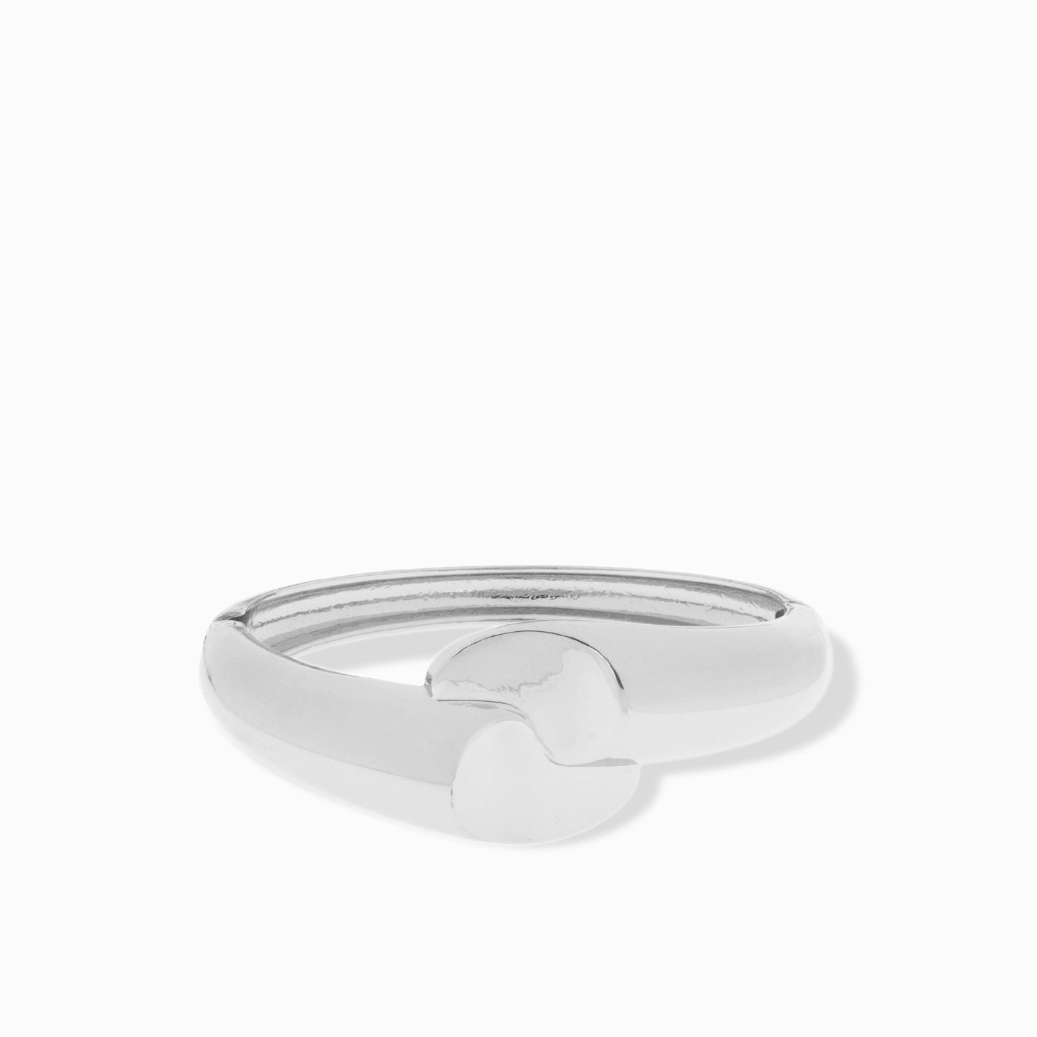 overlap hinge bangle