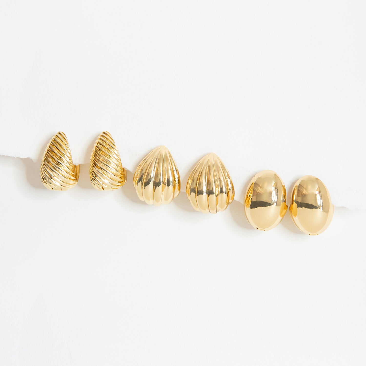 oval hinge closure earring