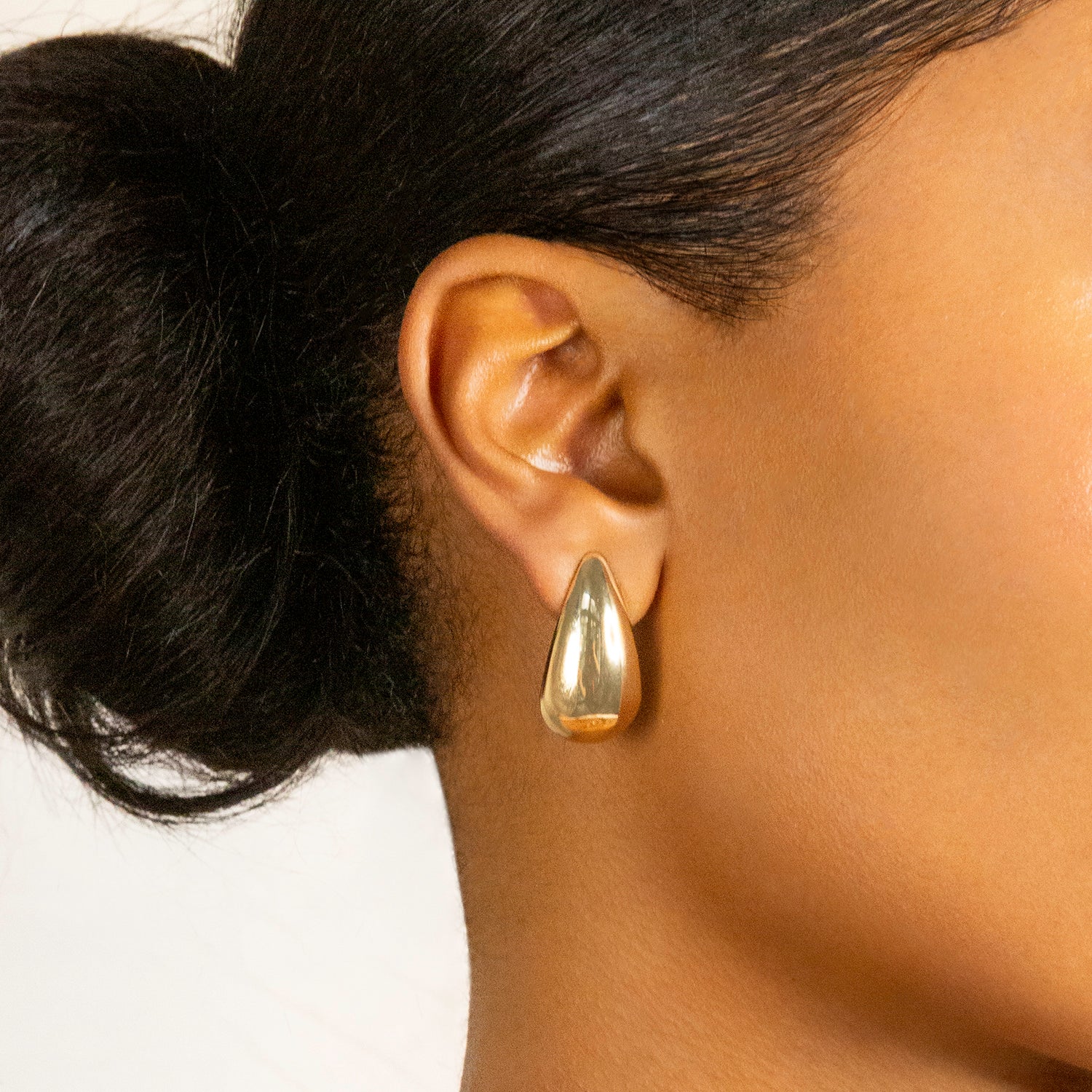 teardrop post earring